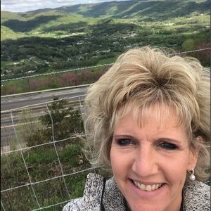 Meet your Posher, Shelly